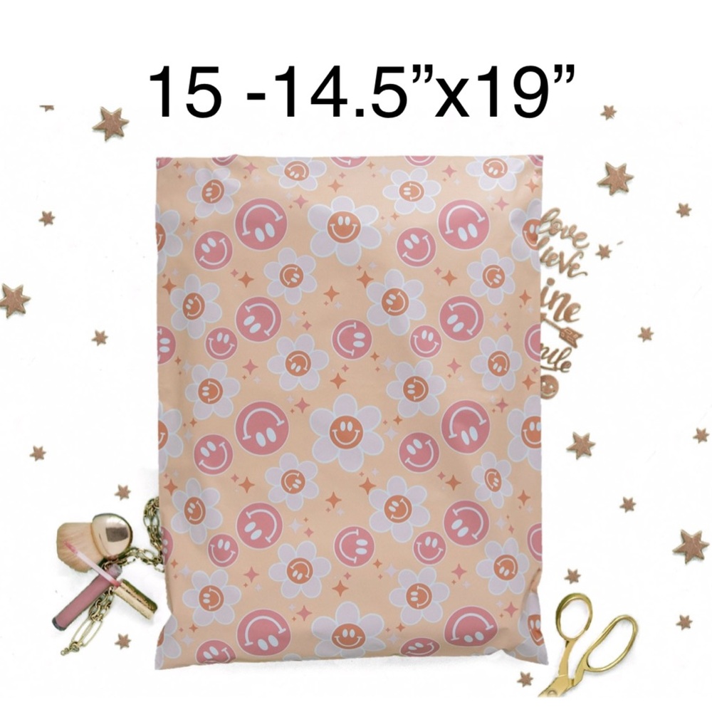 4/$20 -15 Smiley Daisy Poly Mailer 14”x19”